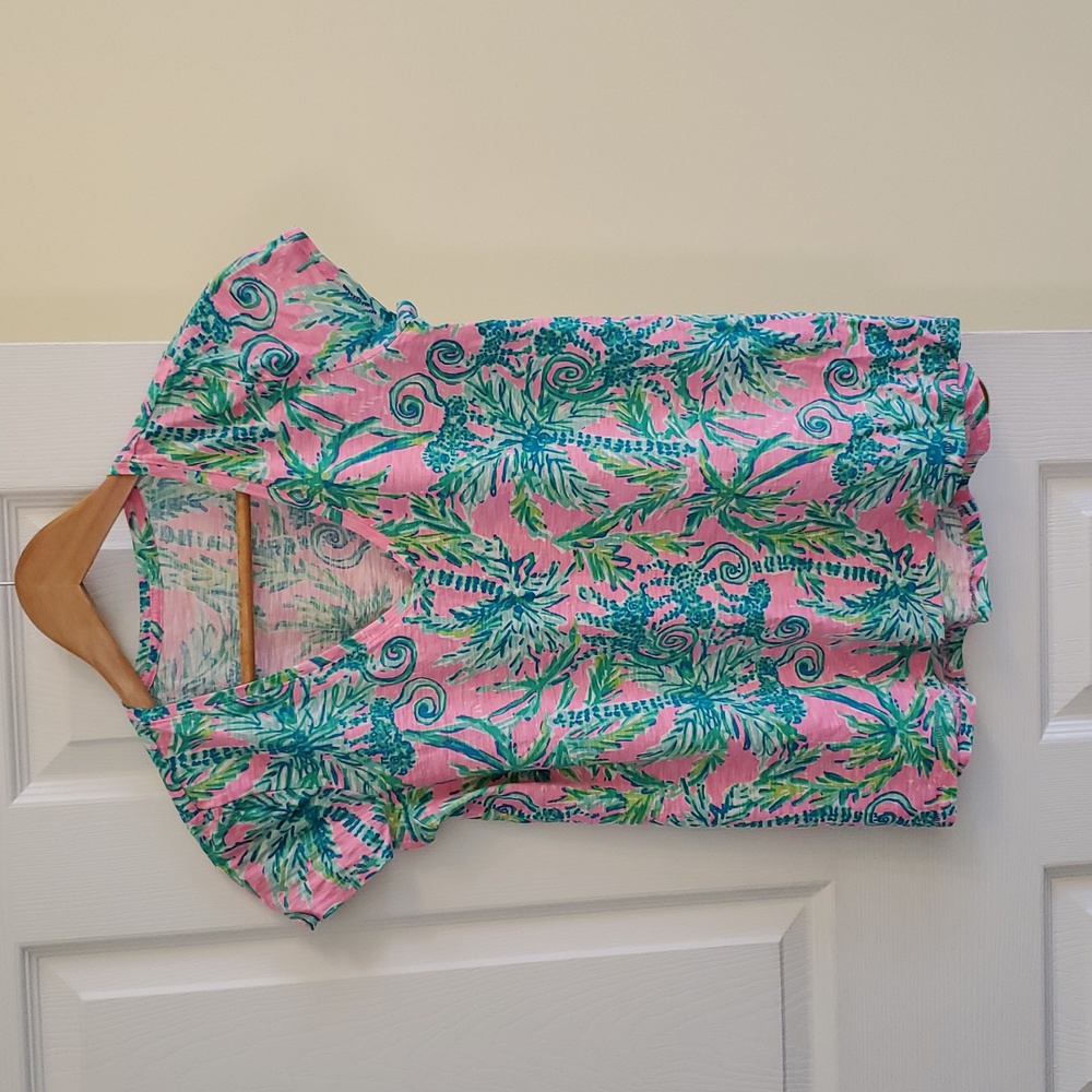 EUC Lilly Pulitzer Top Size XS